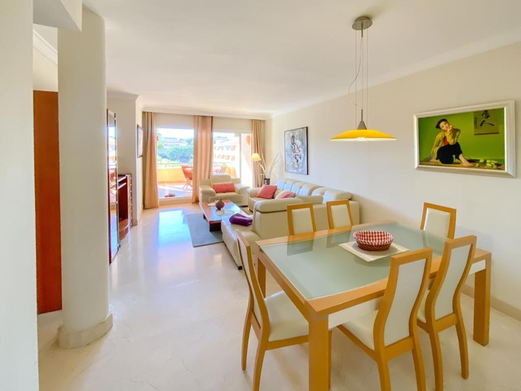 Apartamento En Los Patios De Santa Maria Golf Marbella Eksteriør billede