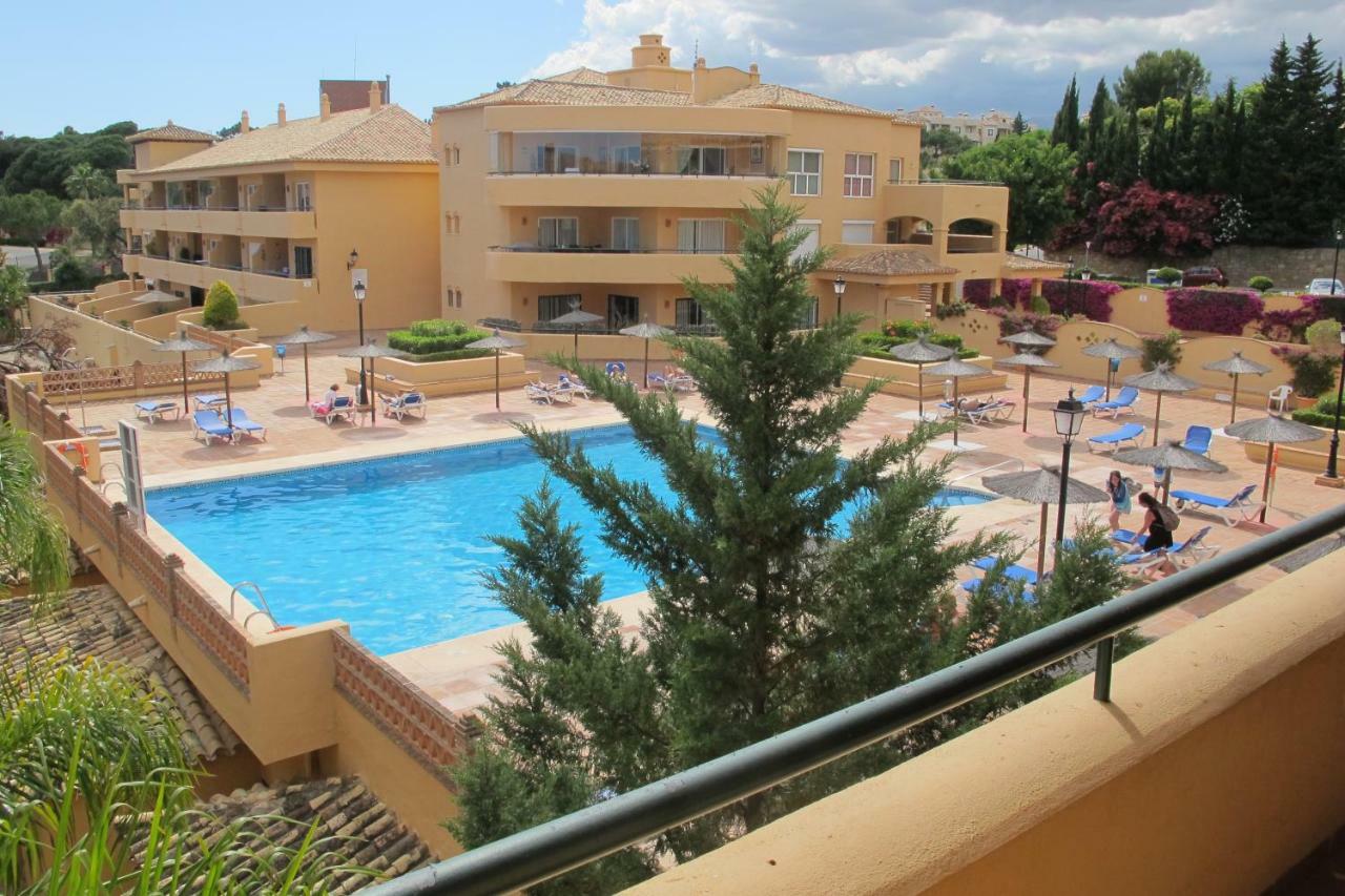 Apartamento En Los Patios De Santa Maria Golf Marbella Eksteriør billede