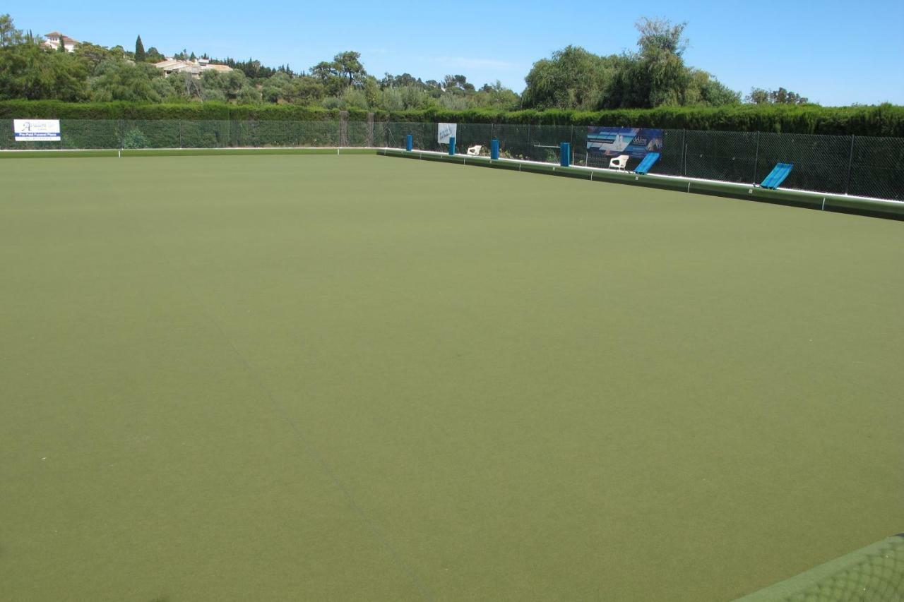 Apartamento En Los Patios De Santa Maria Golf Marbella Eksteriør billede